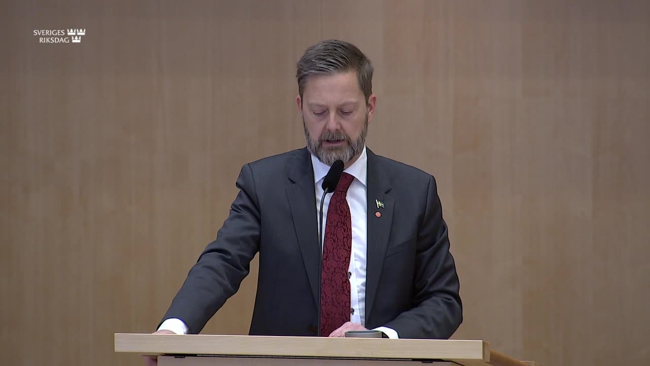 Stillbild från Debatt om förslag, Effektiv och säker byggprocess