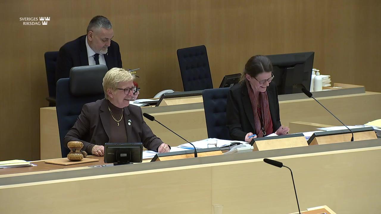 Stillbild från Beslut, Beslut: Fri- och rättigheter m.m.