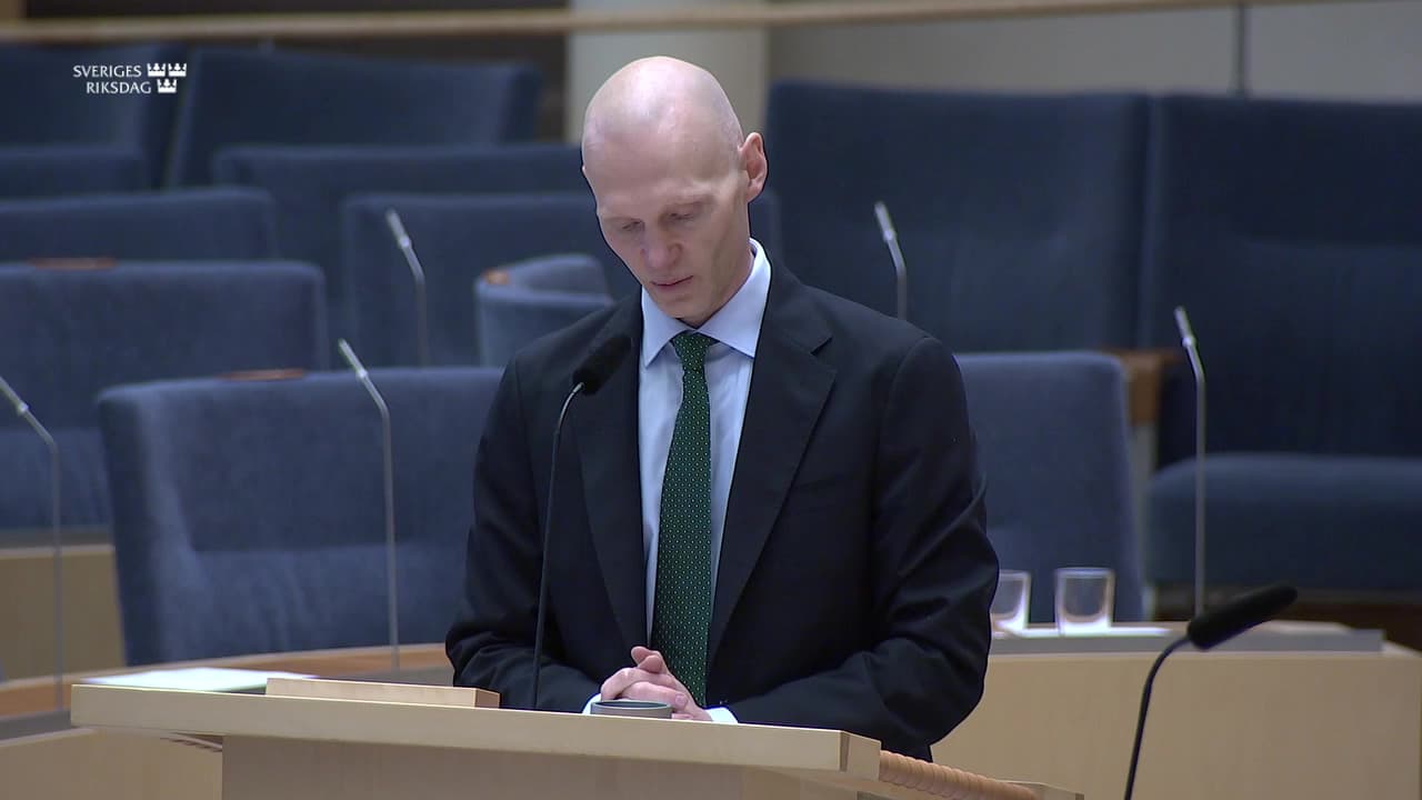 Stillbild från Interpellationsdebatt, Ökad transparens och bankernas ansvar vid bedrägerier